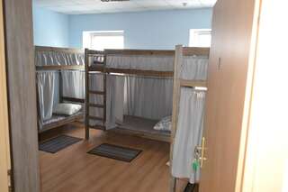 Хостелы Maverick Тернополь Спальное место на двухъярусной кровати в общем номере для мужчин и женщин-2
