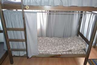 Хостелы Maverick Тернополь Спальное место на двухъярусной кровати в общем номере для мужчин и женщин-3