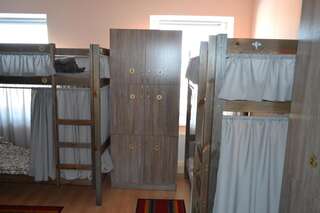 Хостелы Maverick Тернополь Спальное место на двухъярусной кровати в общем номере для мужчин и женщин-4