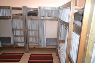 Хостелы Maverick Тернополь Спальное место на двухъярусной кровати в общем номере для женщин-1